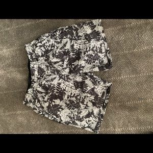 7” lululemon swim short